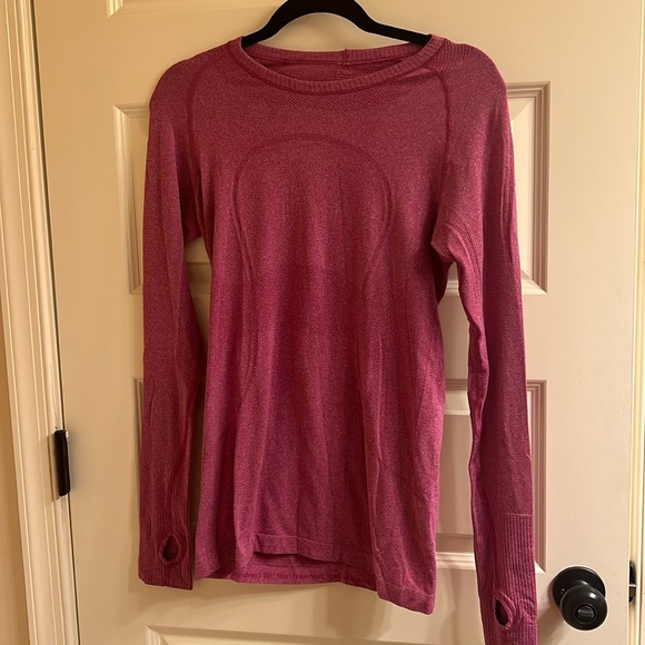 lululemon athletica Tops - EUC Lululemon Pink Berry Long Sleeved Swiftly Tech Top- Size 8